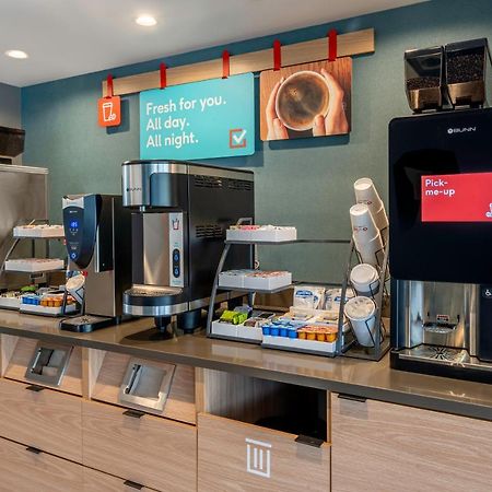 Avid Hotels Milwaukee West - Waukesha By Ihg Pewaukee Zewnętrze zdjęcie