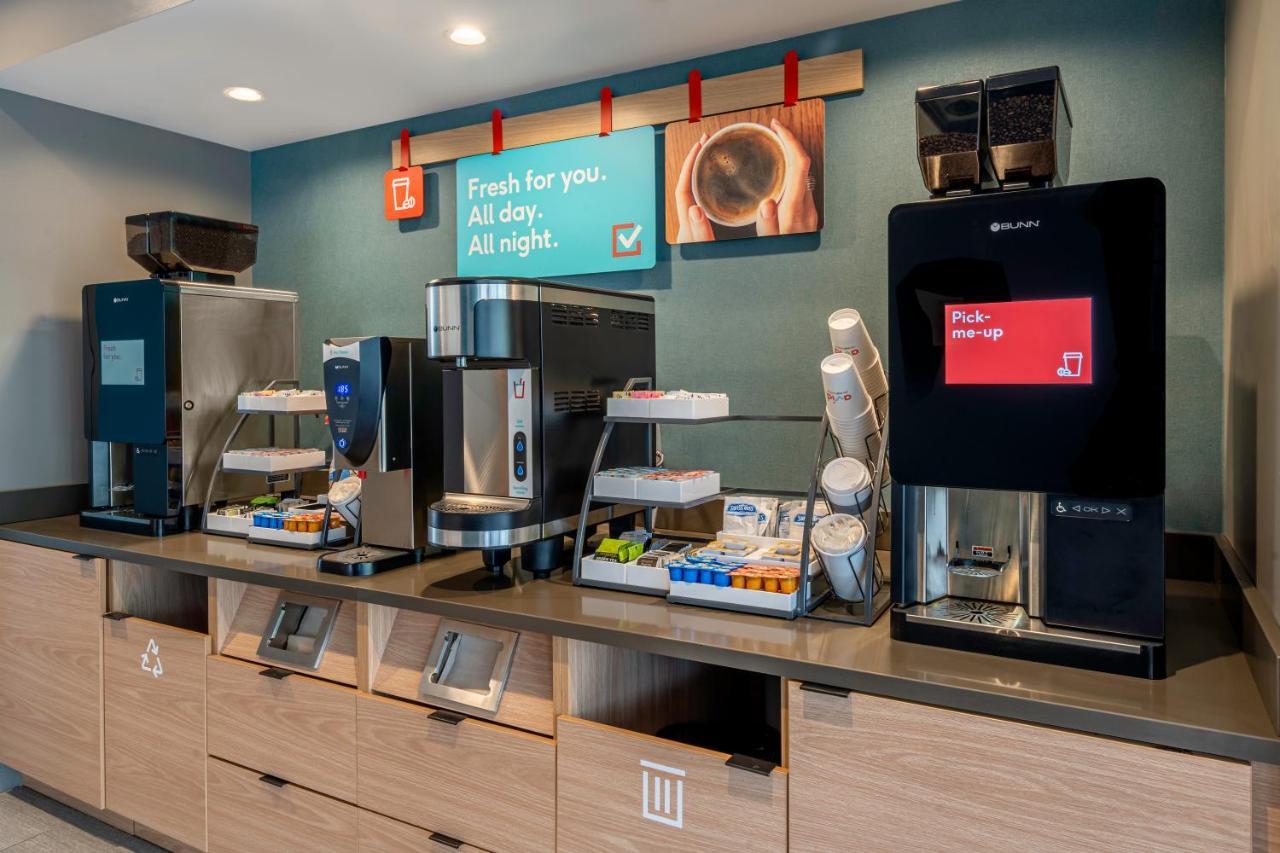 Avid Hotels Milwaukee West - Waukesha By Ihg Pewaukee Zewnętrze zdjęcie