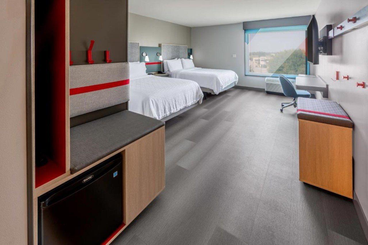 Avid Hotels Milwaukee West - Waukesha By Ihg Pewaukee Zewnętrze zdjęcie